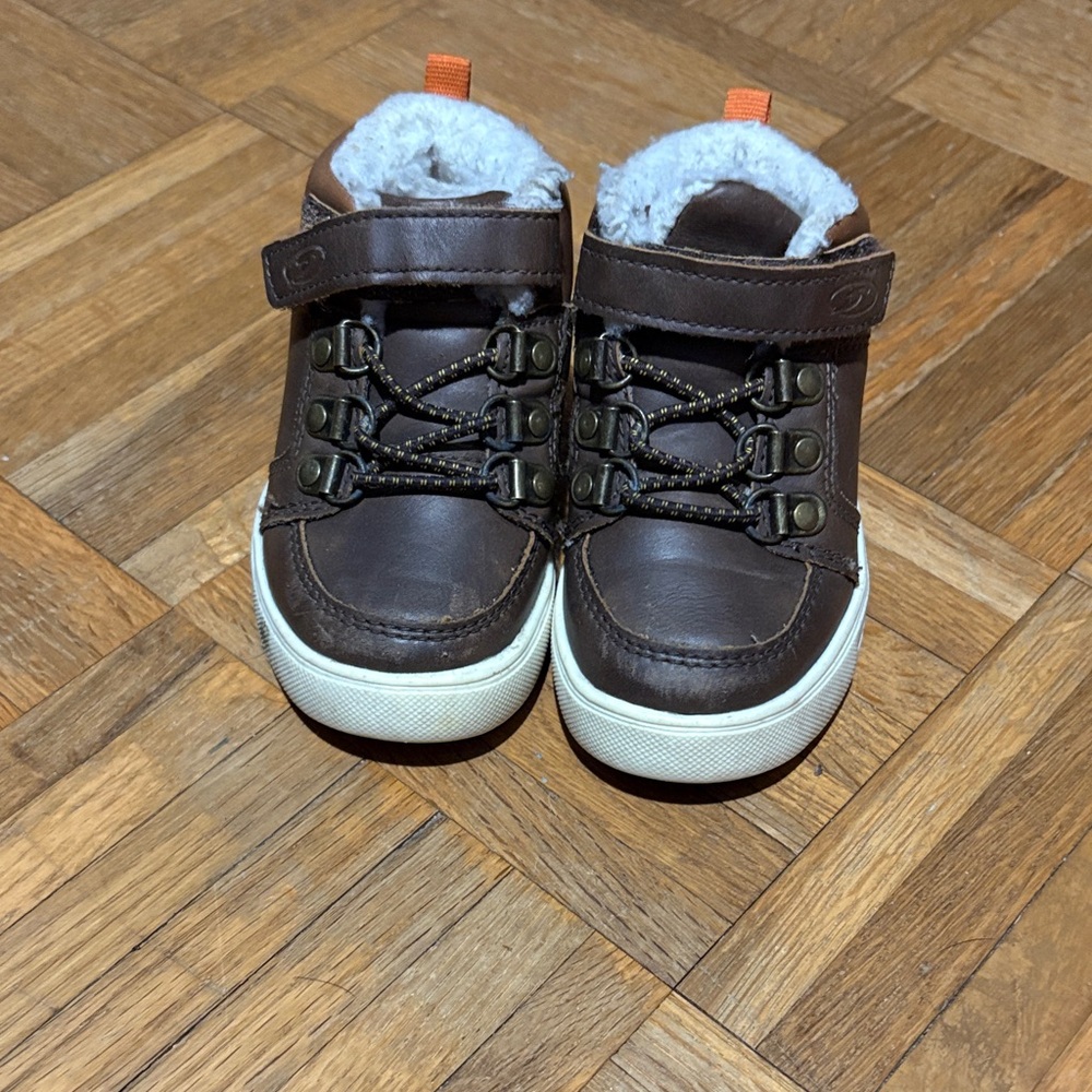 Winter Boots 🤎🤍🧡